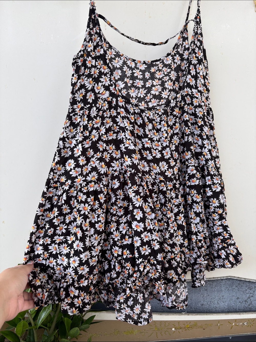 Brandy Melville Black Daisy Print Dress with Yellow Centers - Picture 4 of 6